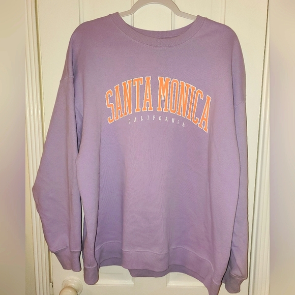 Hollister Tops - Hollister Sweatshirt